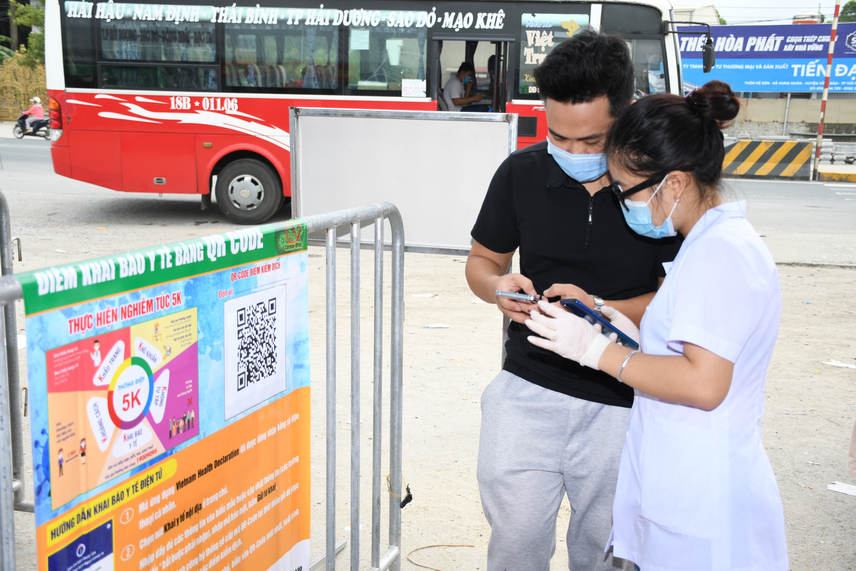 Hướng dẫn tổ chức bầu cử cho những người đang cách ly Covid-19